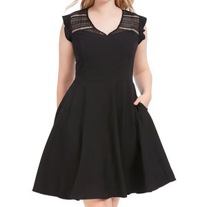 Fit & flare w/ pockets